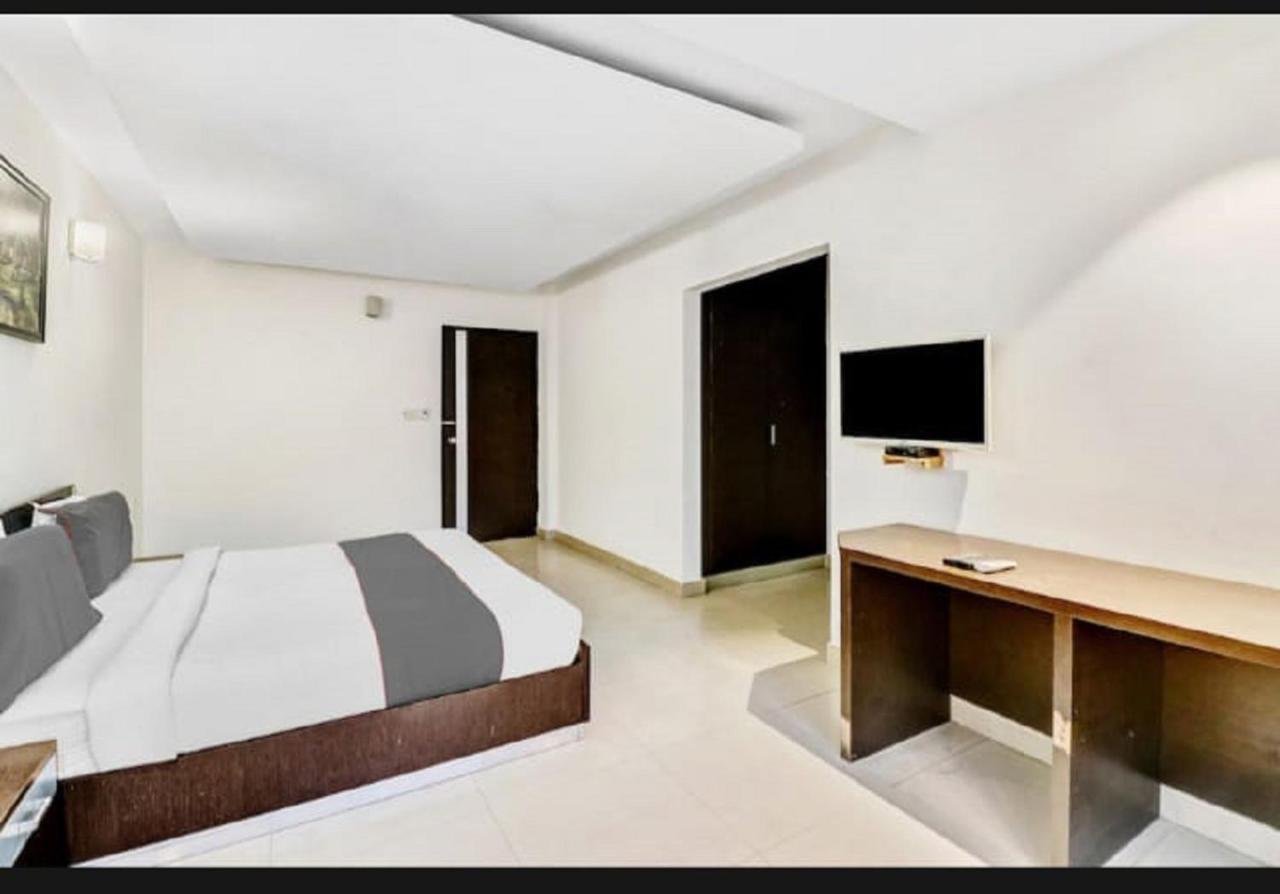 Aerocity Hotel Jindal Palace Delhi- A Well Hygiene Property"All Staff Vaccinated " นิวเดลี ภายนอก รูปภาพ